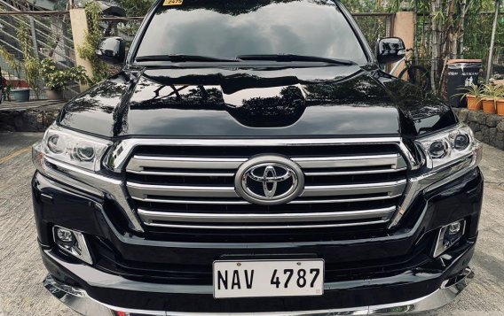 Sell Black 2017 Toyota Land Cruiser in Manila-2
