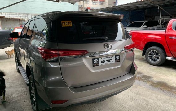 Grey Toyota Fortuner 2019 for sale in Quezon City-2