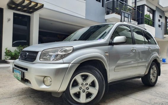 Silver Toyota Rav4 2005 for sale in Quezon City-1