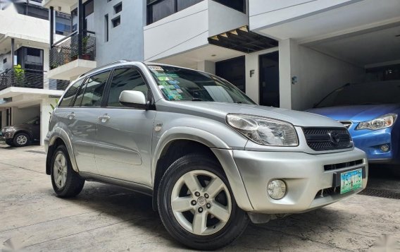 Silver Toyota Rav4 2005 for sale in Quezon City