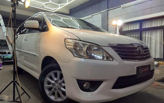 Selling White Toyota Innova 2013 in Manila-1