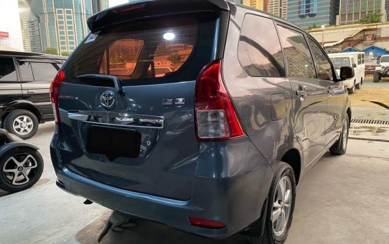 Grey Toyota Avanza 2012 for sale in Automatic-3