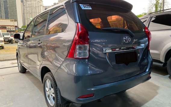 Grey Toyota Avanza 2012 for sale in Automatic-1