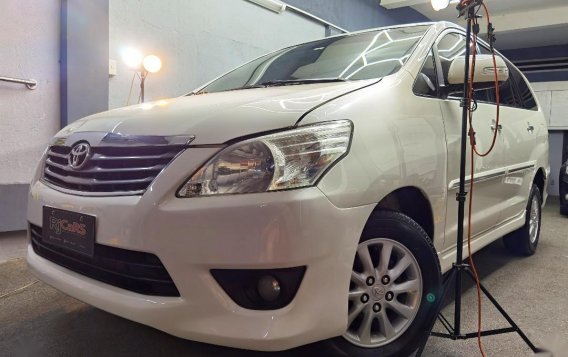Selling White Toyota Innova 2013 in Manila-2