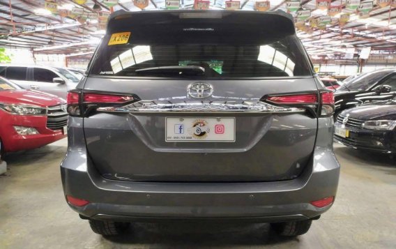 Selling Grey Toyota Fortuner 2020 in Pasig-2