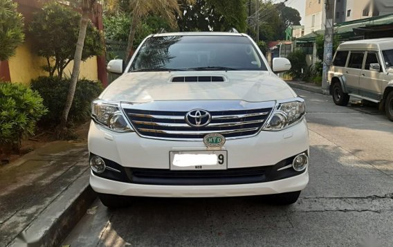 Pearl White Toyota Fortuner 2015 for sale in Manila-1