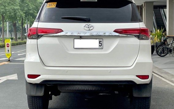 White Toyota Fortuner 2019 for sale in Makati-3