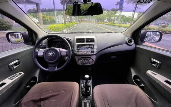 2017 Toyota Wigo  1.0 G MT in Makati, Metro Manila-10