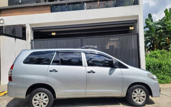 2014 Toyota Innova  2.8 E Diesel AT in Caloocan, Metro Manila-7