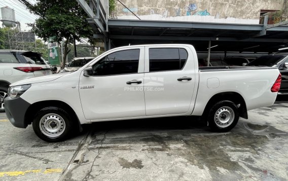 2022 Toyota Hilux in Las Piñas, Metro Manila-12