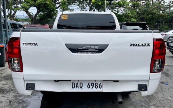2022 Toyota Hilux in Las Piñas, Metro Manila-10