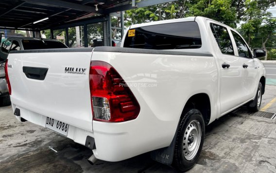 2022 Toyota Hilux in Las Piñas, Metro Manila-9