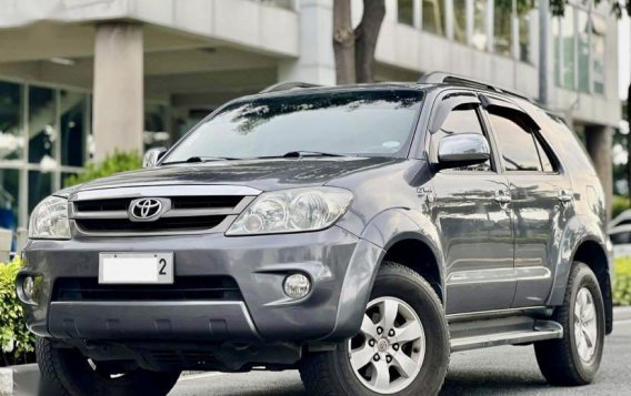Sell Purple 2006 Toyota Fortuner in Makati-2