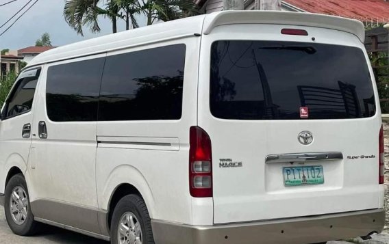 Purple Toyota Hiace Super Grandia 2011 for sale in Automatic-4