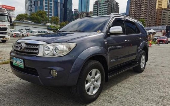 Sell Purple 2011 Toyota Fortuner in Manila-1