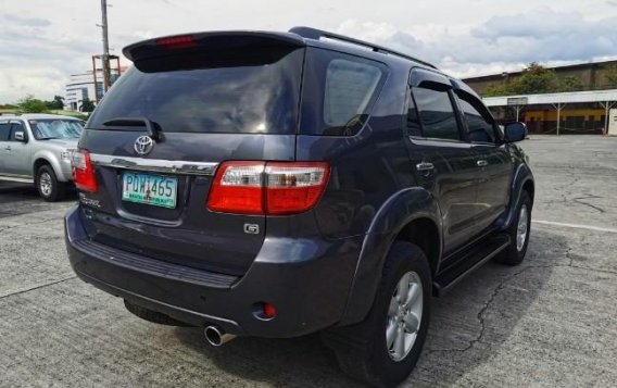 Sell Purple 2011 Toyota Fortuner in Manila-3