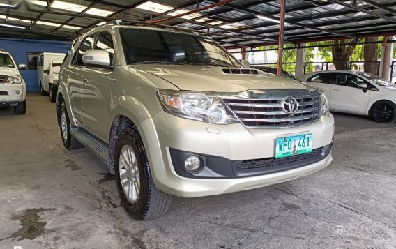 Purple Toyota Fortuner 2013 for sale in Automatic-9
