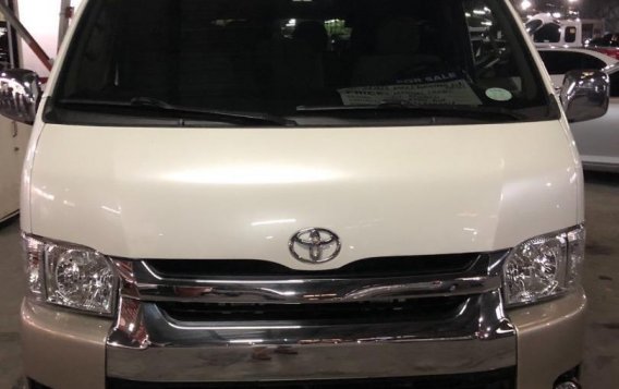 Selling Pearl White Toyota Grandia 2018 in Quezon City-4