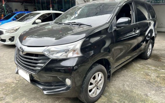 Selling Purple Toyota Avanza 2016 in Quezon City-1