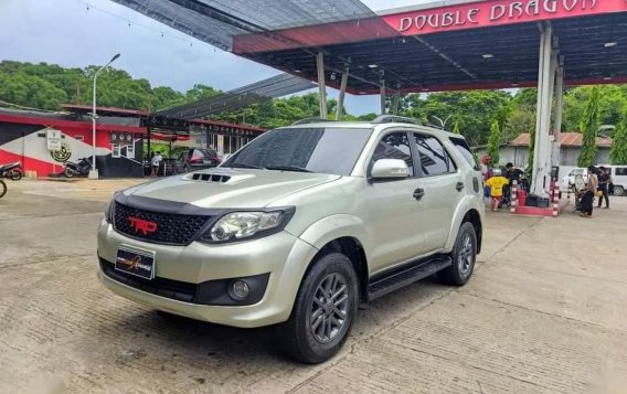 Purple Toyota Fortuner 2014 for sale in Automatic-1