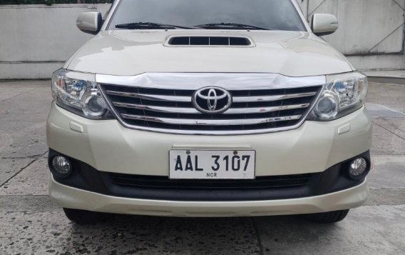 Purple Toyota Fortuner 2014 for sale in Quezon City-2