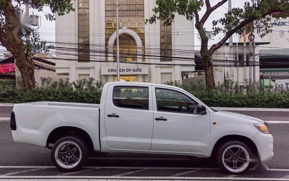 Sell Purple 2014 Toyota Hilux in Quezon City-1