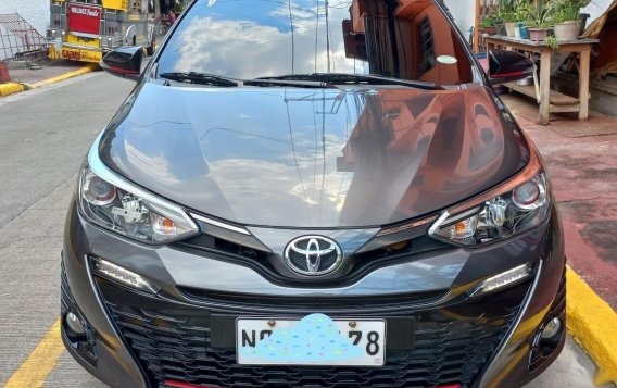 Selling Purple Toyota Yaris 2022 in Manila-5
