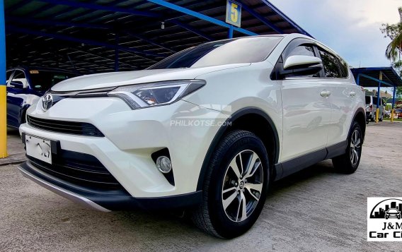 2018 Toyota RAV4 in Pasay, Metro Manila-10