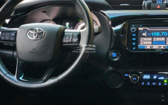 2019 Toyota Hilux Conquest 2.4 4x2 AT in Caloocan, Metro Manila-9