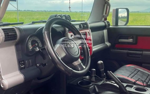 2015 Toyota FJ Cruiser  4.0L V6 in Manila, Metro Manila-6