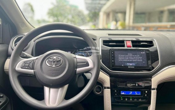 2018 Toyota Rush  1.5 E AT in Makati, Metro Manila-6