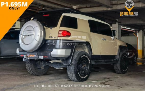 2016 Toyota FJ Cruiser  4.0L V6 in Manila, Metro Manila-19