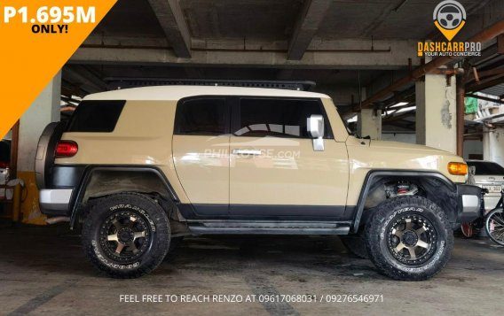 2016 Toyota FJ Cruiser  4.0L V6 in Manila, Metro Manila-12