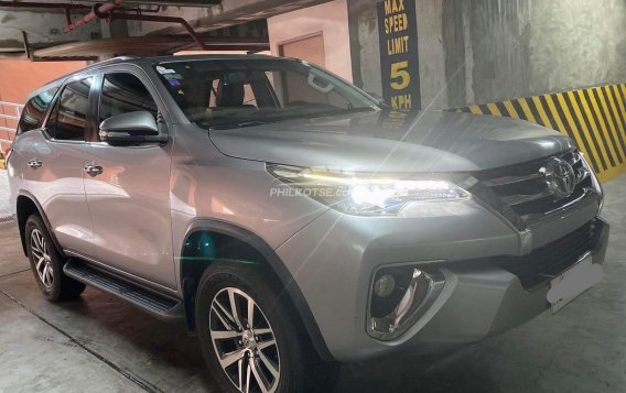 2016 Toyota Fortuner  2.4 V Diesel 4x2 AT in Makati, Metro Manila-6