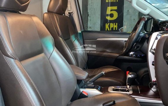 2016 Toyota Fortuner  2.4 V Diesel 4x2 AT in Makati, Metro Manila-2