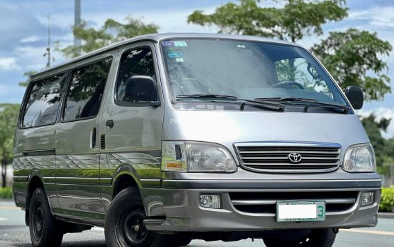 2002 Toyota Hiace Super Grandia in Makati, Metro Manila-17