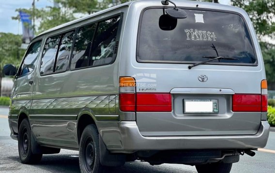 2002 Toyota Hiace Super Grandia in Makati, Metro Manila-9