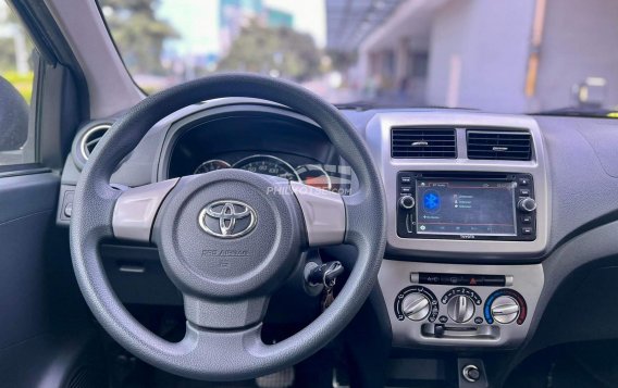 2017 Toyota Wigo  1.0 G AT in Makati, Metro Manila-12