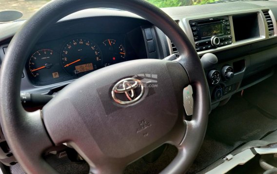 2016 Toyota Grandia in Caloocan, Metro Manila-7