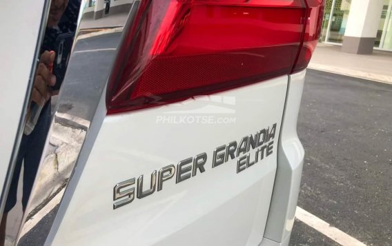 2020 Toyota Hiace Super Grandia Elite 2.8 AT in Manila, Metro Manila-22