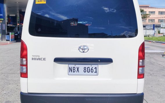 2017 Toyota Hiace  Commuter 3.0 M/T in Quezon City, Metro Manila-8