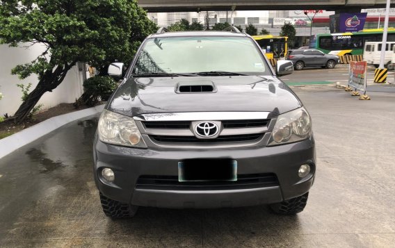 2008 Toyota Fortuner  2.8 V Diesel 4x4 AT in Quezon City, Metro Manila-6