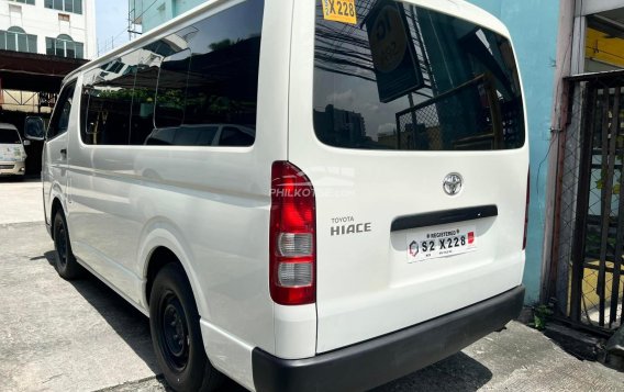 2021 Toyota Hiace in Makati, Metro Manila