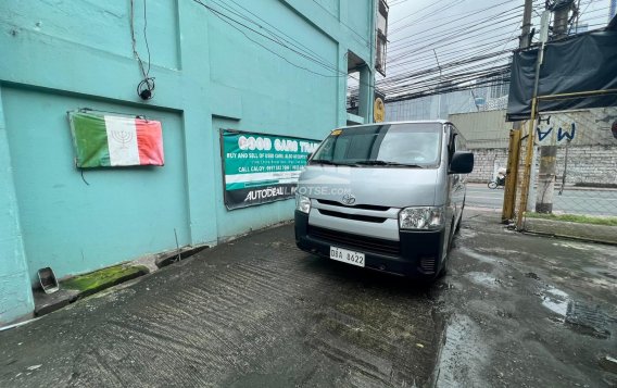2021 Toyota Hiace in Makati, Metro Manila-6