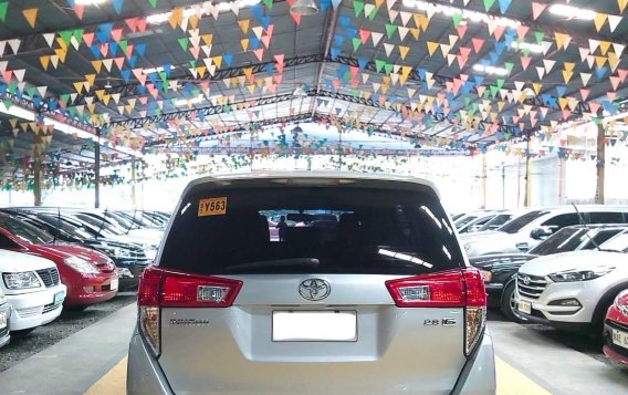 2021 Toyota Innova  2.8 E Diesel MT in Quezon City, Metro Manila-12