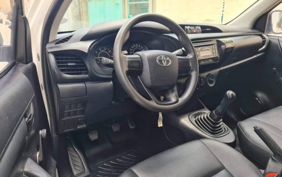 2019 Toyota Hilux 2.4 FX w/ Rear AC 4x2 M/T in Quezon City, Metro Manila-5