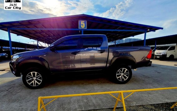 2019 Toyota Hilux 2.4 E 4x4 MT in Pasay, Metro Manila-8