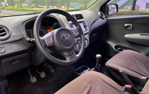 2017 Toyota Wigo  1.0 G MT in Makati, Metro Manila-8