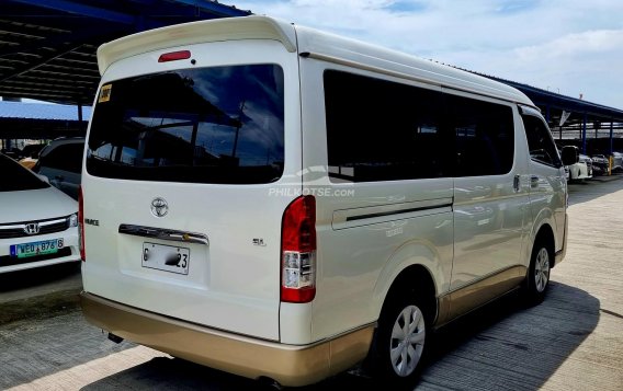 2016 Toyota Hiace  GL Grandia 3.0 A/T 2-Tone in Pasay, Metro Manila-4