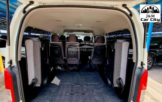 2016 Toyota Hiace  GL Grandia 3.0 A/T 2-Tone in Pasay, Metro Manila